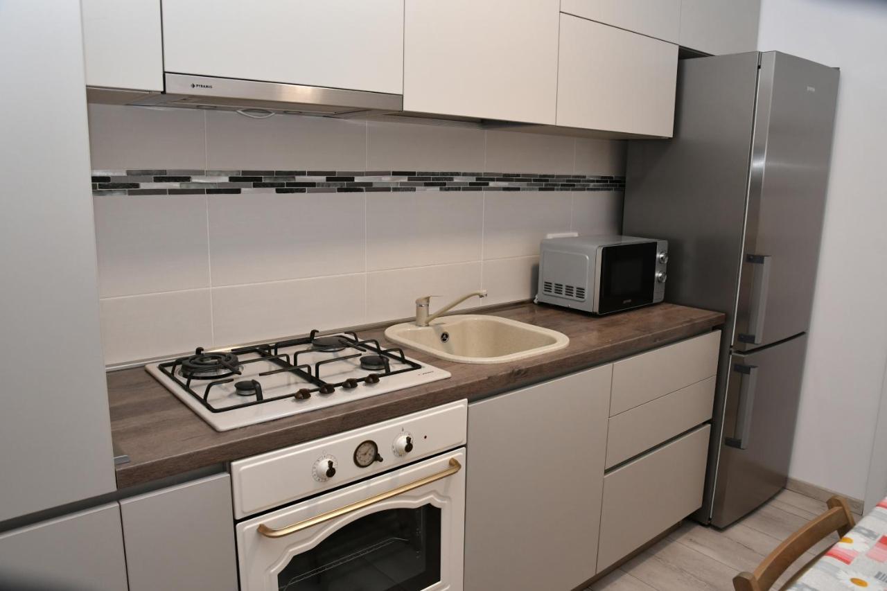 Apartament Toporasi Apartament Krajowa Zewnętrze zdjęcie