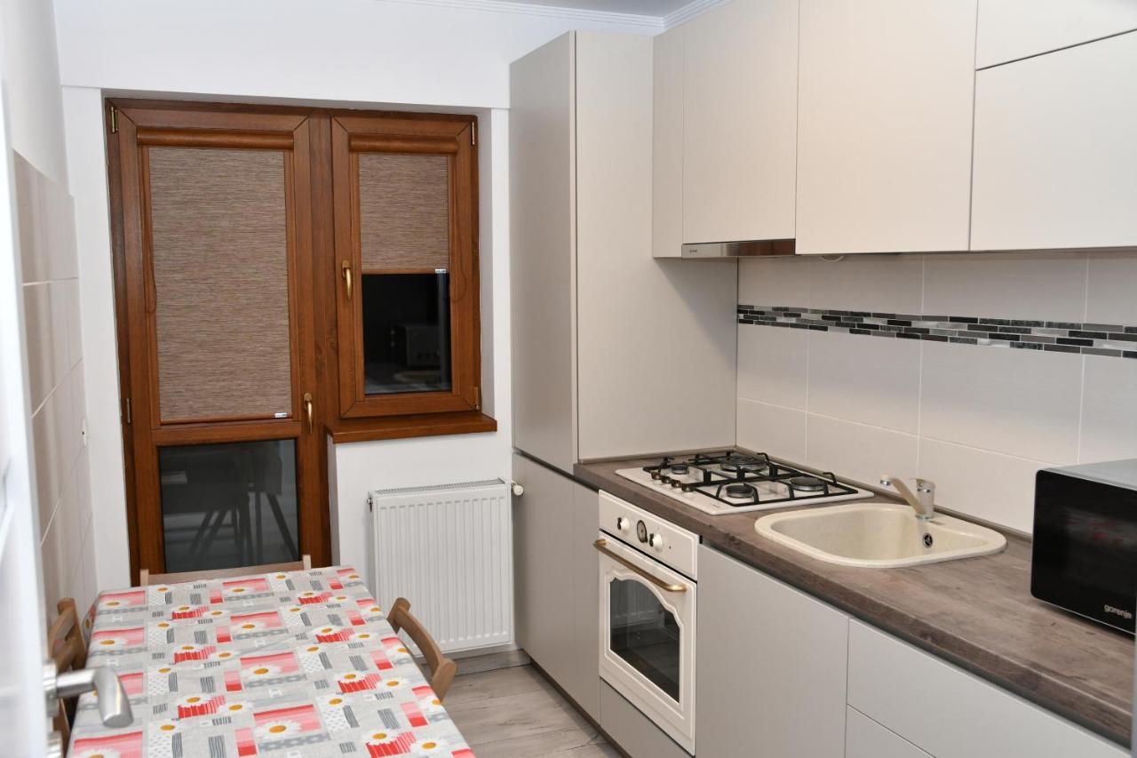 Apartament Toporasi Apartament Krajowa Zewnętrze zdjęcie