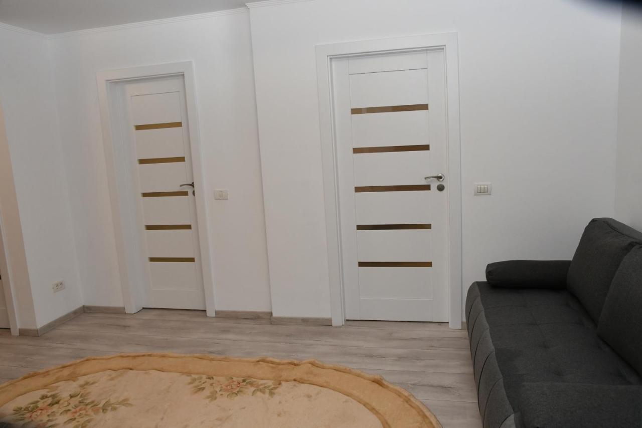 Apartament Toporasi Apartament Krajowa Zewnętrze zdjęcie