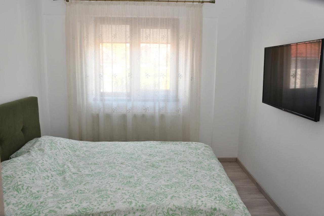 Apartament Toporasi Apartament Krajowa Zewnętrze zdjęcie