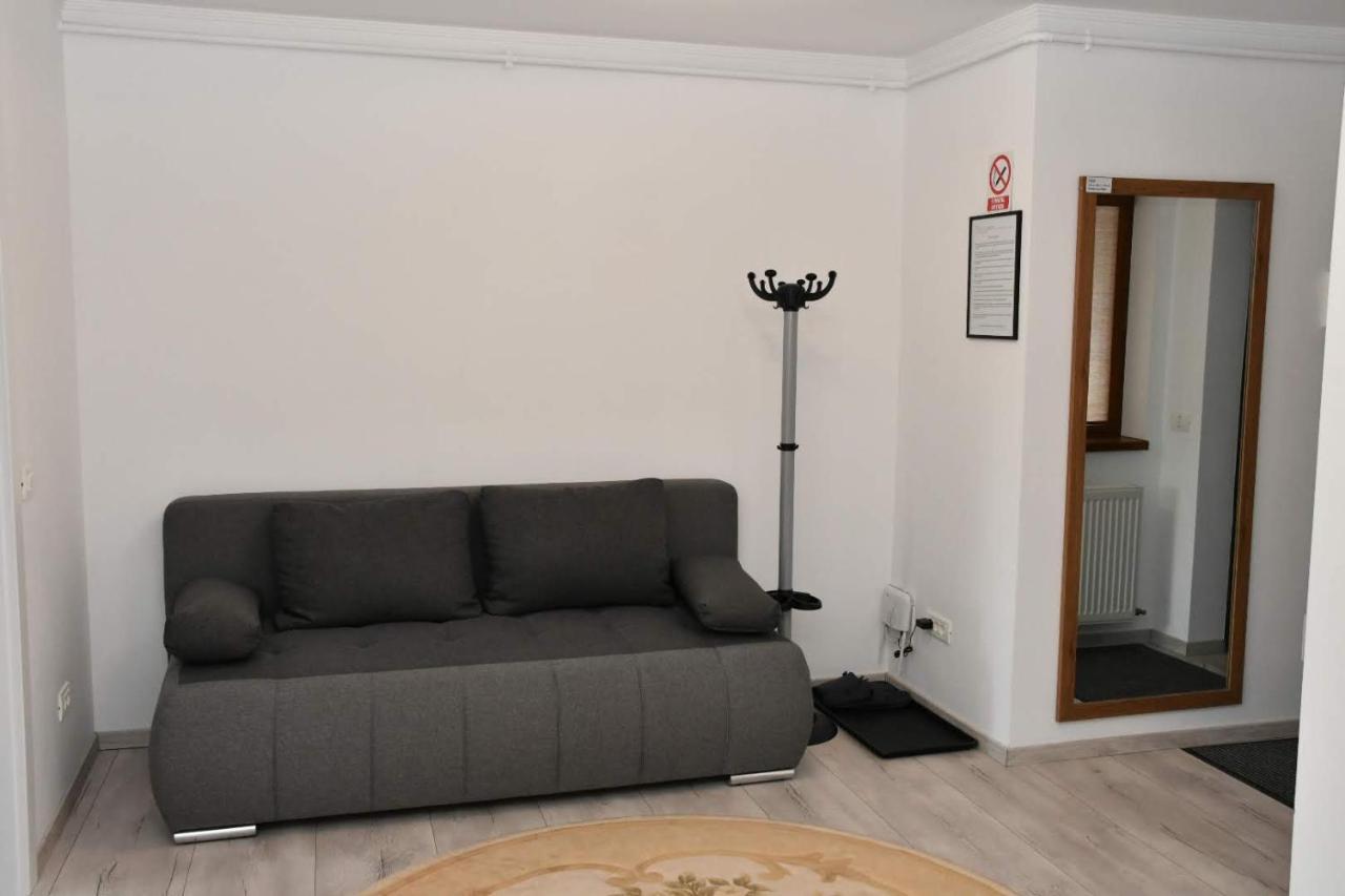 Apartament Toporasi Apartament Krajowa Zewnętrze zdjęcie